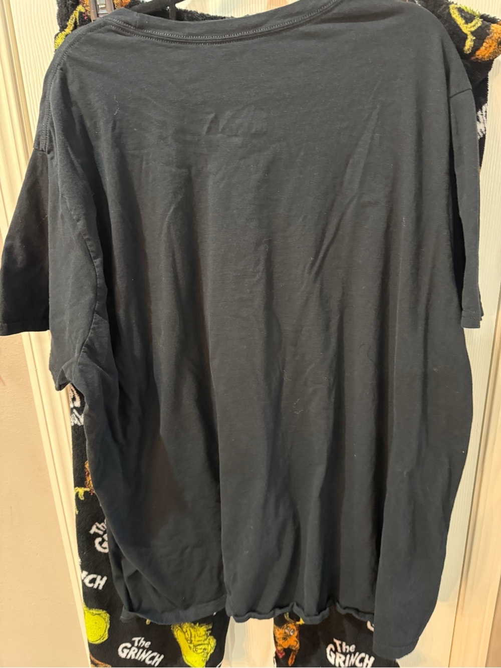 Dr. Seuss Black Tee with Neon Green Grinch Graphic xxl pajamas read description - Picture 2 of 6